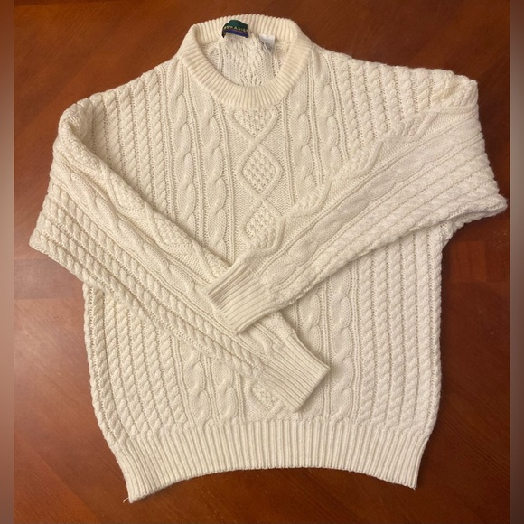 Vintage Grenadier Medium Women’s Sweater Cableknit Crew Neck White - Picture 1 of 7